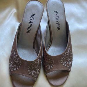 Size 9 Mule Shoes by Metaphor ,  Excellent Shape!